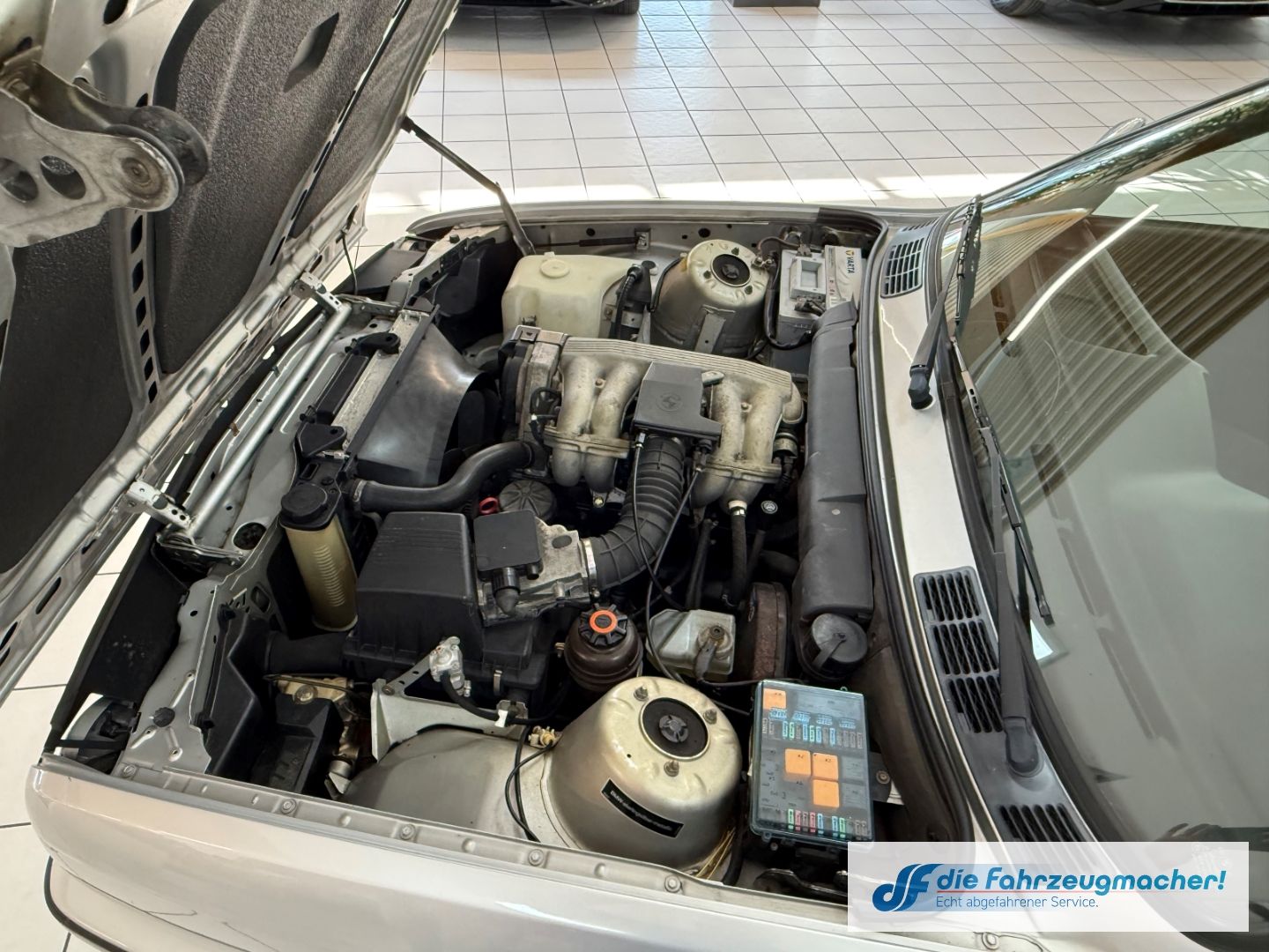 Fahrzeugabbildung BMW 318 i Touring SD NSW ABS Servo IM KUNDENAUFTRAG