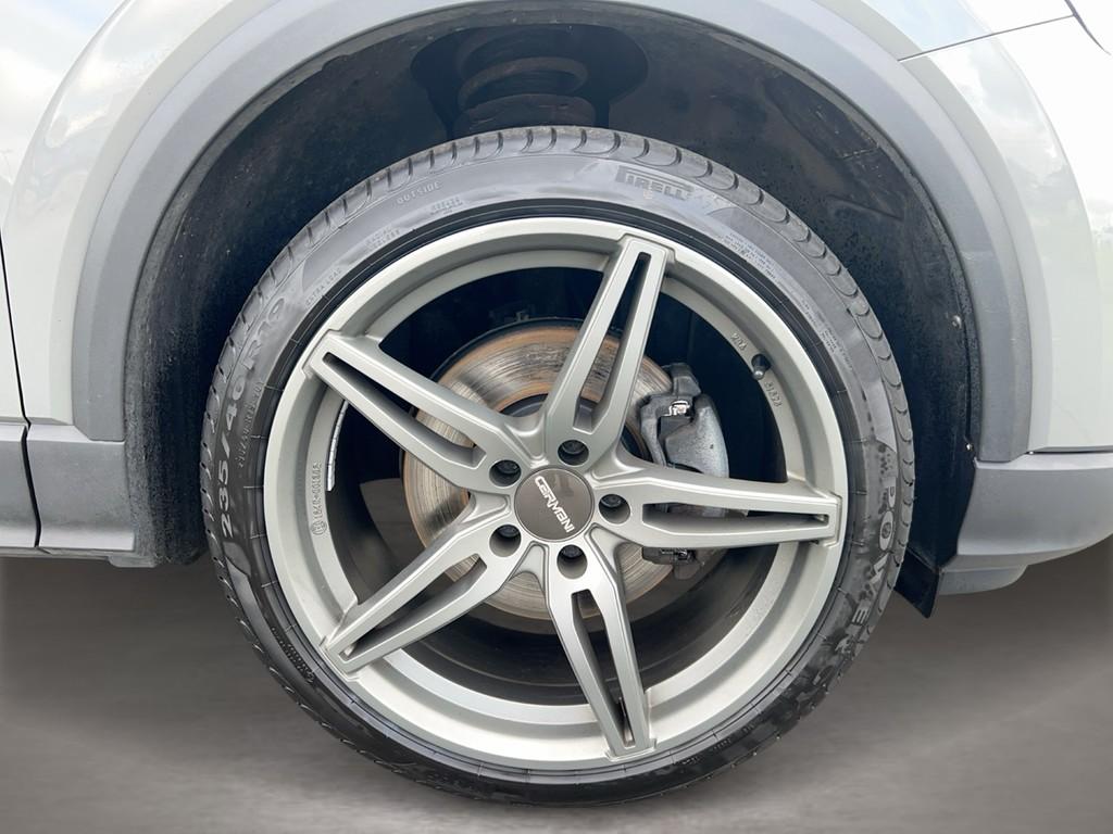 Audi Q2 35TDI quattro Basis LED Scheinwerfer, Navi