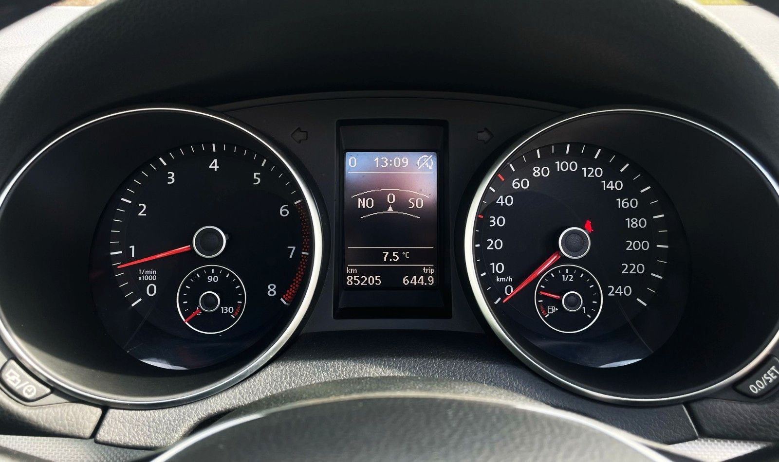 Fahrzeugabbildung Volkswagen Golf VI CABRIO EXCL EDITION KLIMAAUT LEDER NAVI
