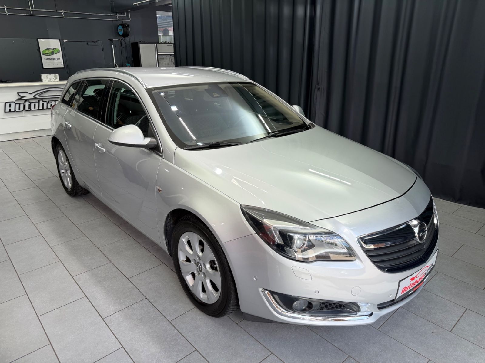 Fahrzeugabbildung Opel Insignia Sports Tourer Innovation|AUTOMATIK|RFK