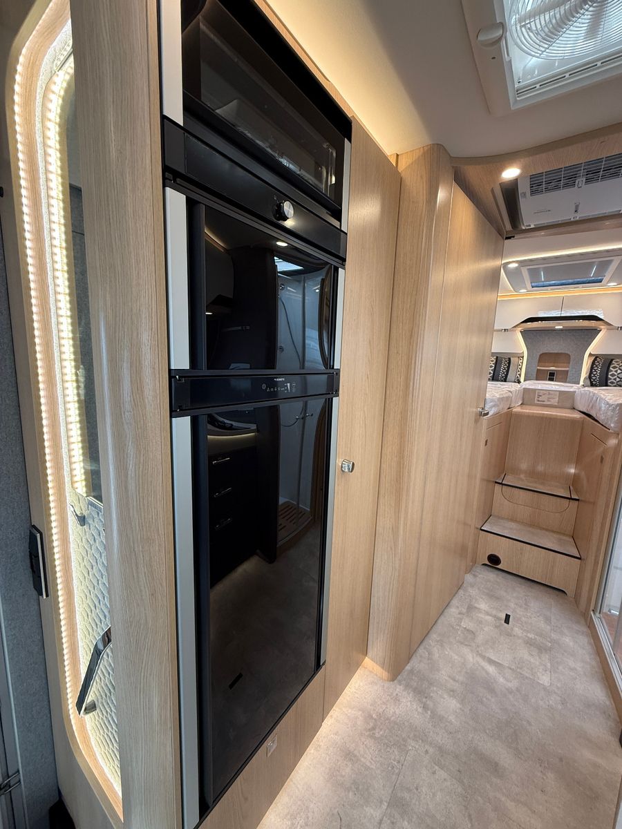 Fahrzeugabbildung HYMER / ERIBA / HYMERCAR B-Klasse ML T BlackLine 780 - Vollausstattung!