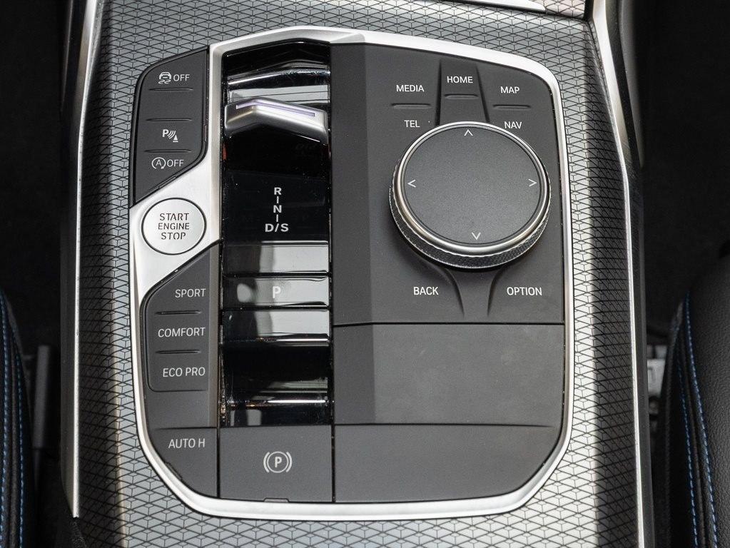 BMW 318 i Touring M Sport HUD PANO RFK NAVI LED DAB, миниатюра 9