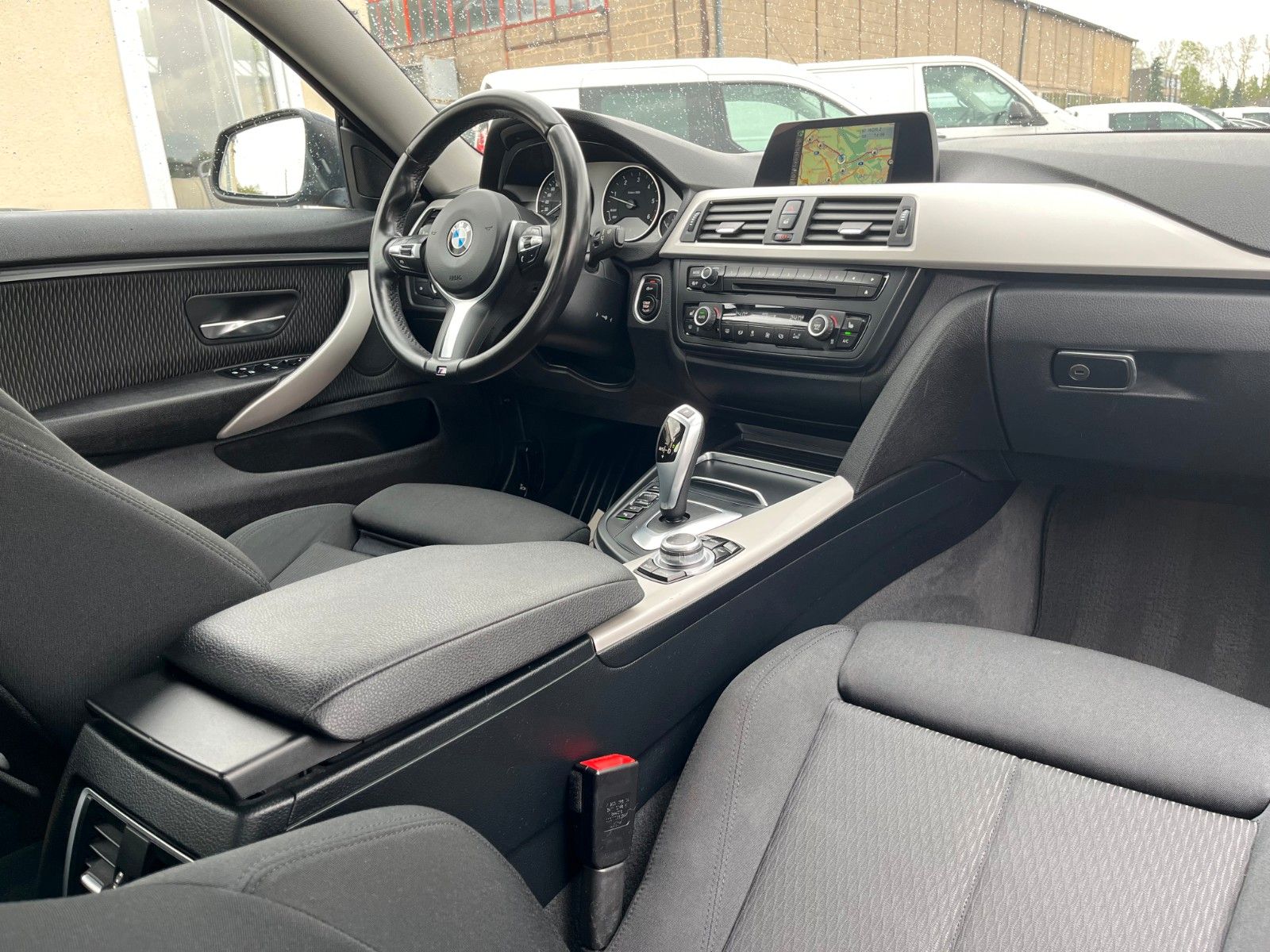 Fahrzeugabbildung BMW 420d GC Aut SPORT LINE Navi Xenon Kamera M SPORT