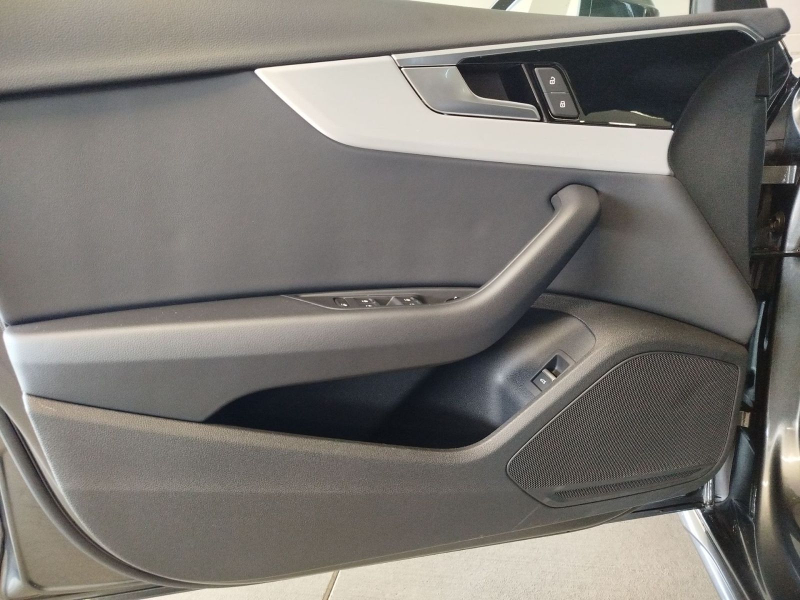 Audi A4 - Bild 9