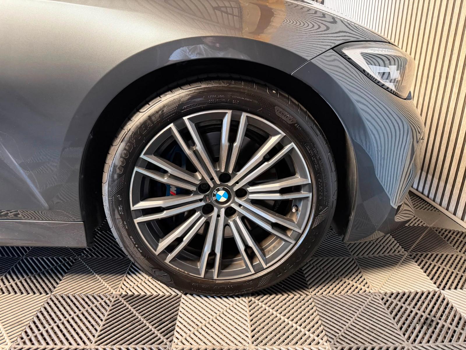 BMW 330i Touring M-Paket