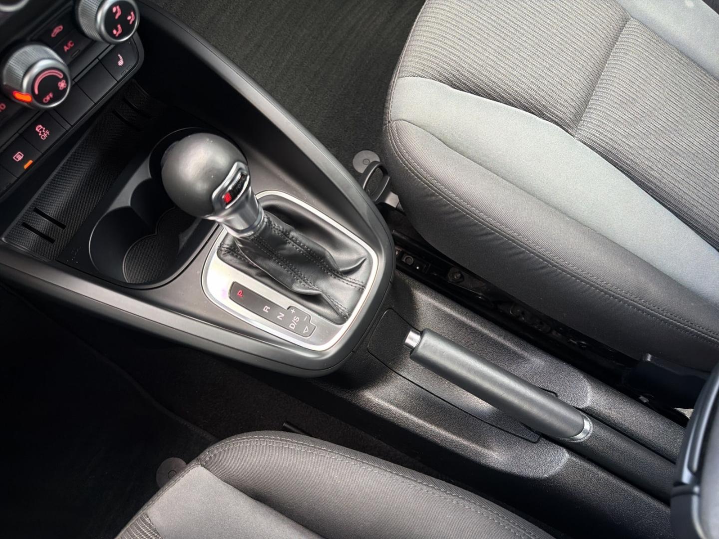 Audi A1 Sportback 1.0 TFSI design Navi Klimaautom SHZ