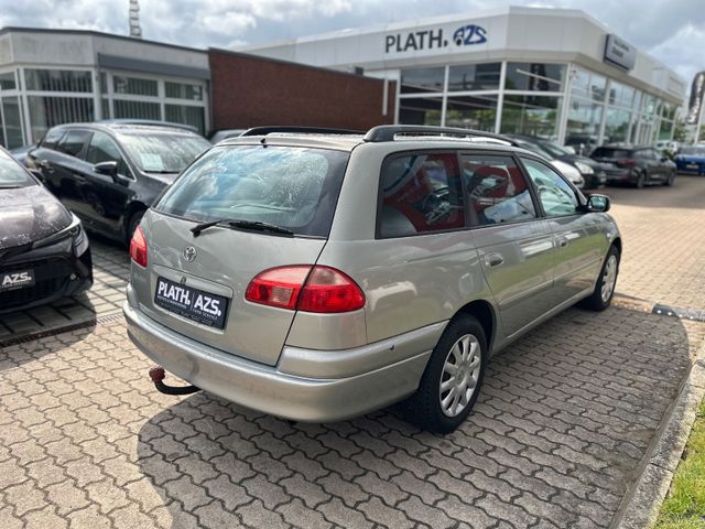 Toyota Avensis  1.8 Linea Sol
