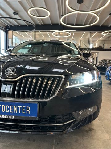 Skoda Superb Combi Style 4x4 *Shz*PDC*AHK*