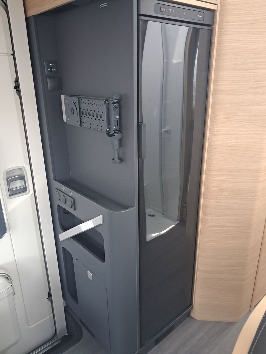 Fahrzeugabbildung Adria Matrix 670 SL 60Y Markise,Combi6E,MACHplus