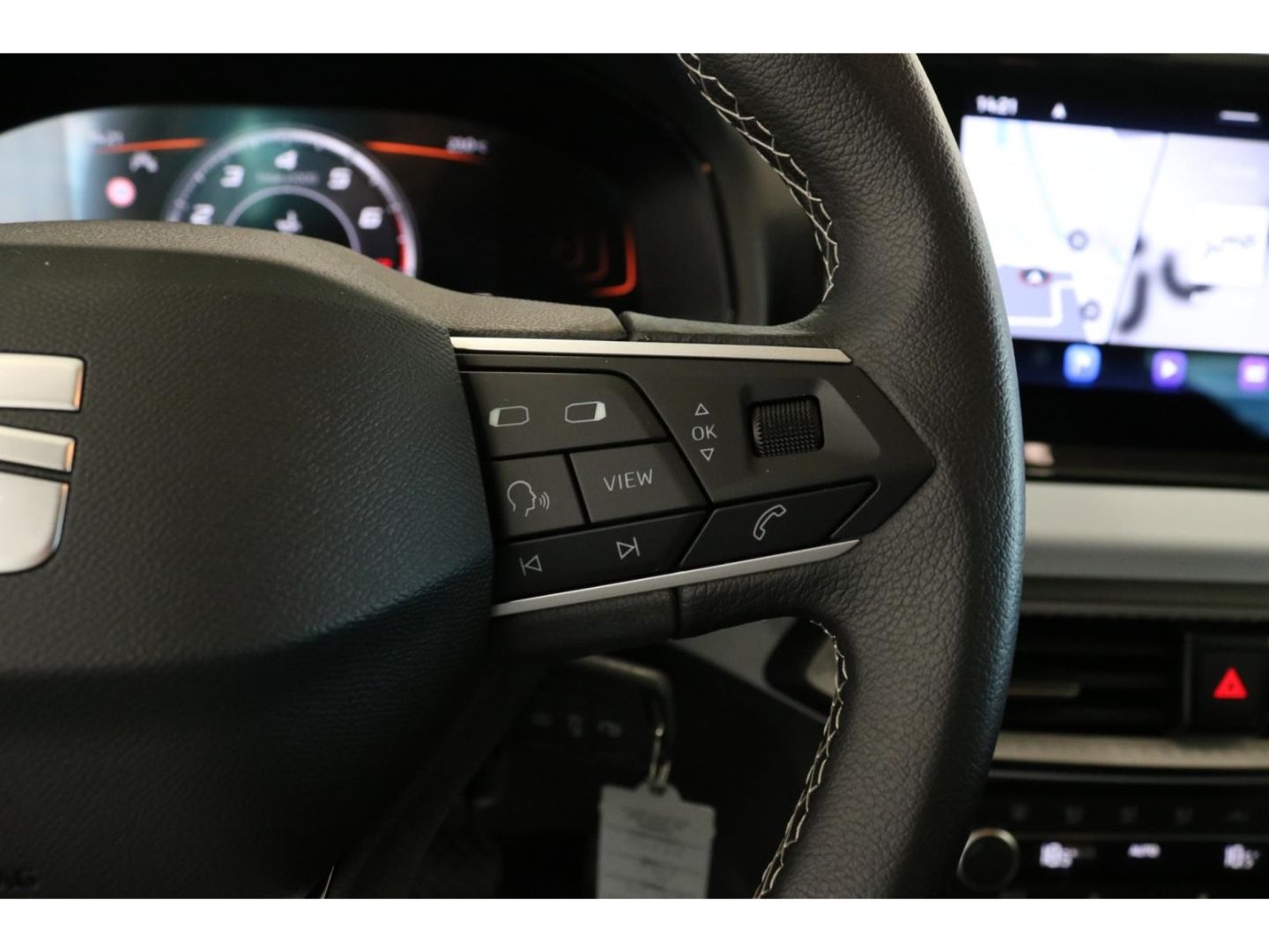 Fahrzeugabbildung SEAT Ibiza Style Automatik Kamera Navi SHZ PDC Alu LE