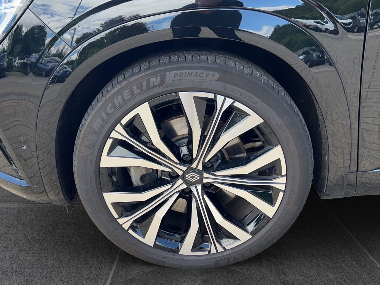 Fahrzeugabbildung Renault Austral Iconic 1.2 E-TECH Hybrid 200  Navi Matri