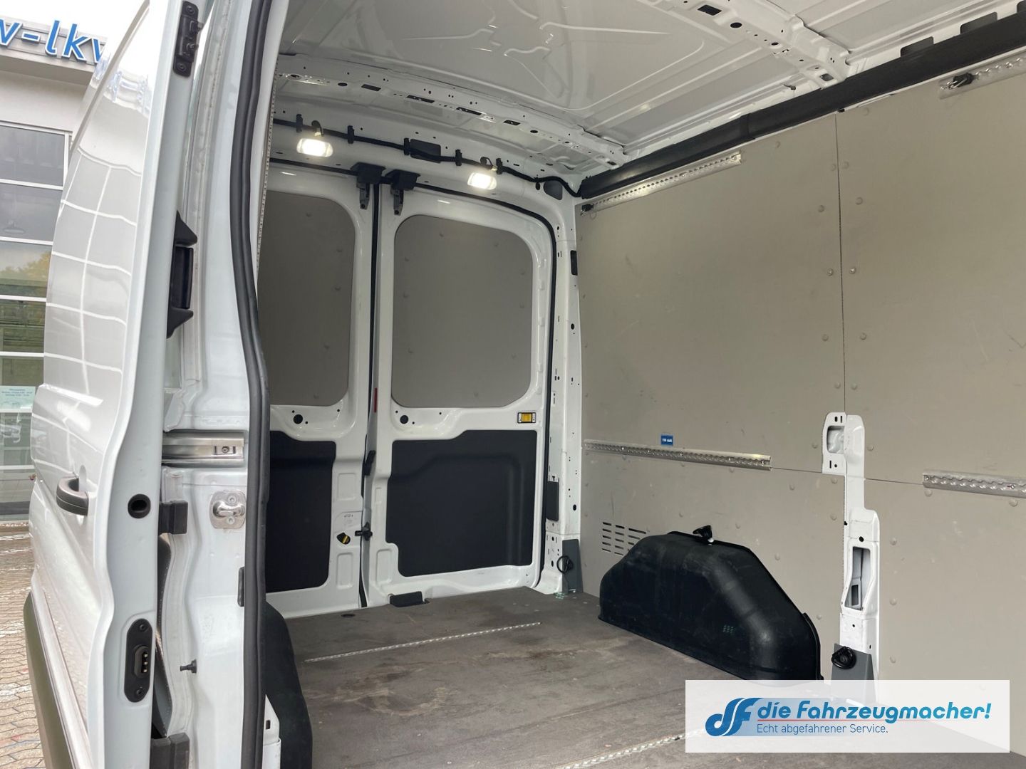 Fahrzeugabbildung Ford Transit Kasten 350 L2 Trend Klimaautom DAB Totwi