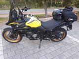 Suzuki V Strom DL 650 XT  Top Zustand, viel Zubehör - SUZUKI ENDURO DL650