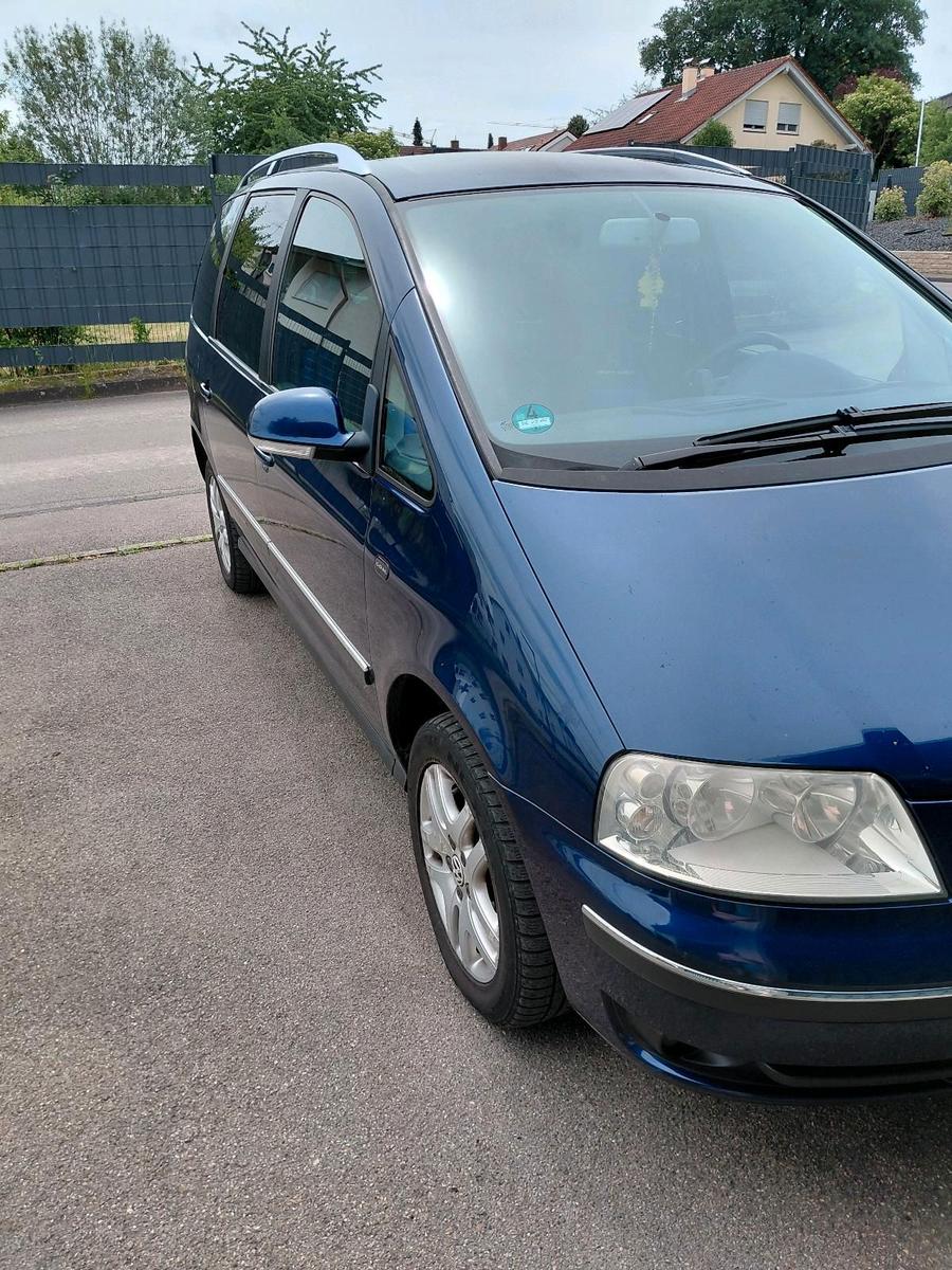 Volkswagen Sharan 2005 — rear view