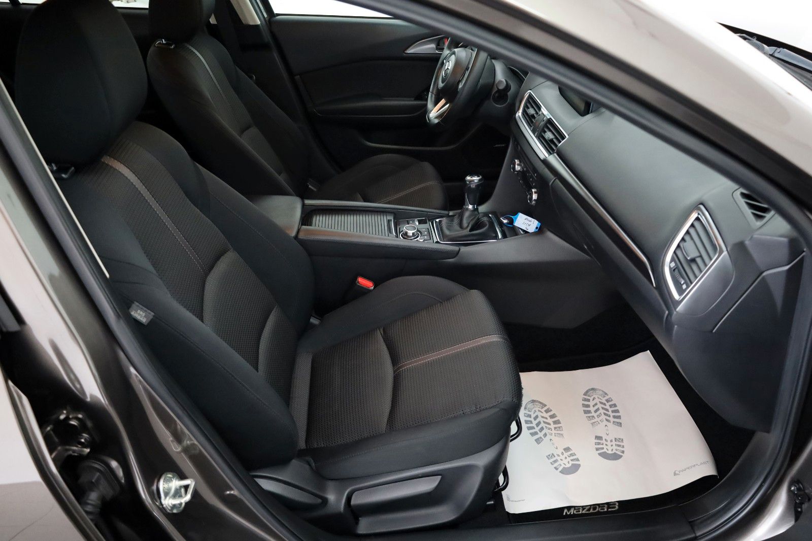Fahrzeugabbildung Mazda 3 Sports-Line Navi,LED,Kamera,SH,BOSE,HUD,SR+WR