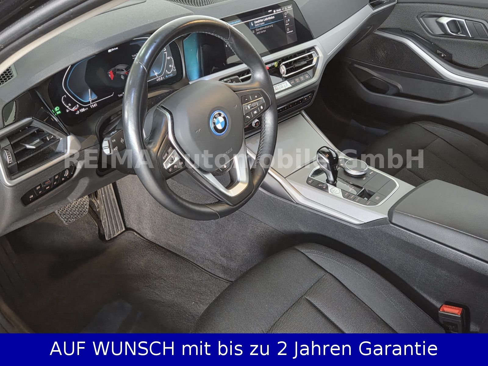 Fahrzeugabbildung BMW 330e Touring  Advantage, Laser, HUD, ACC