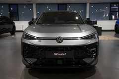 VW T-Roc 1.5 eTSI R-Line | Pano | 20"| NEUES MODELL VW T-Roc 1.5 eTSI R-Line | Pano | 20"| NEUES MODELL