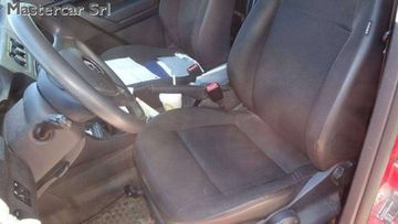 Volkswagen Caddy - 5