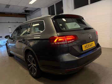 Volkswagen Passat Variant - 2