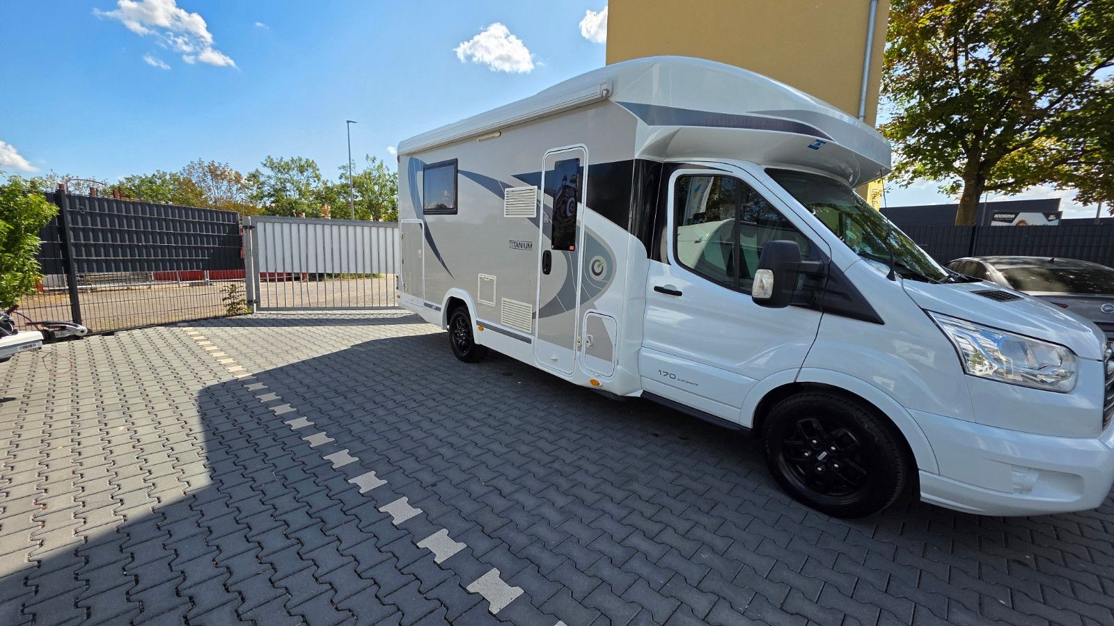 Photo of Chausson Titanium 628,1H,Solar,TV,Sat,2xLüfter,GFK,5Sitzp