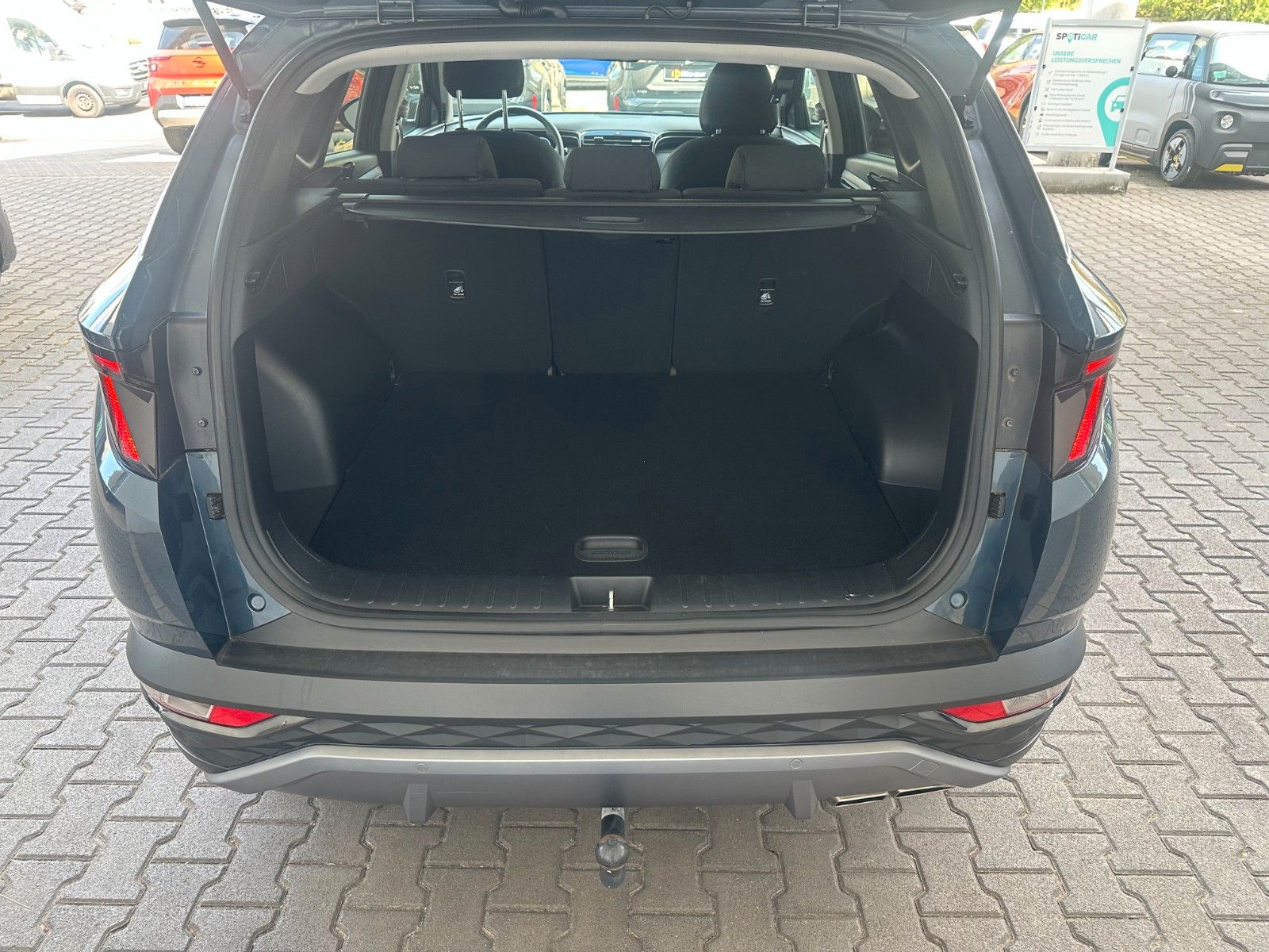 Fahrzeugabbildung Hyundai TUCSON Trend 1.6l DCT Navi/Allwetter/AHK!