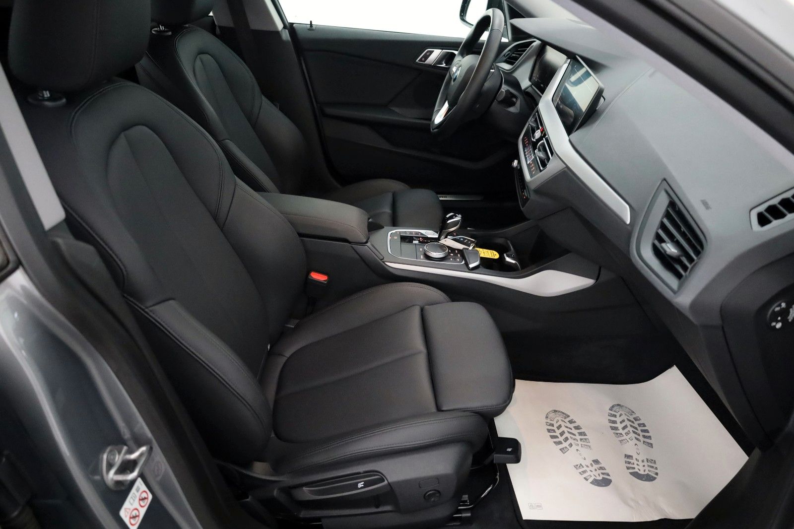 Fahrzeugabbildung BMW 220d GC Advantage Leder,Navi,LED,Kamera,SH,PDC