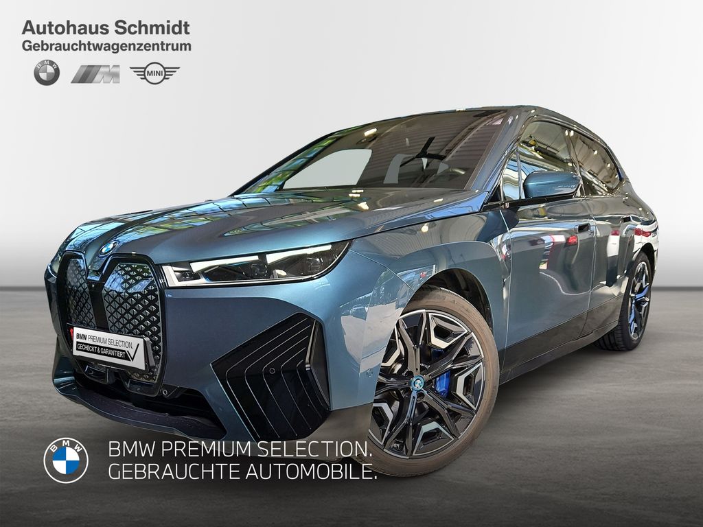 BMW iX