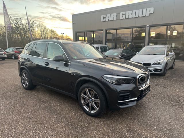 BMW X5 xDrive 45 e *Pano*AHK*20"*Stop&Go*Air Suspens