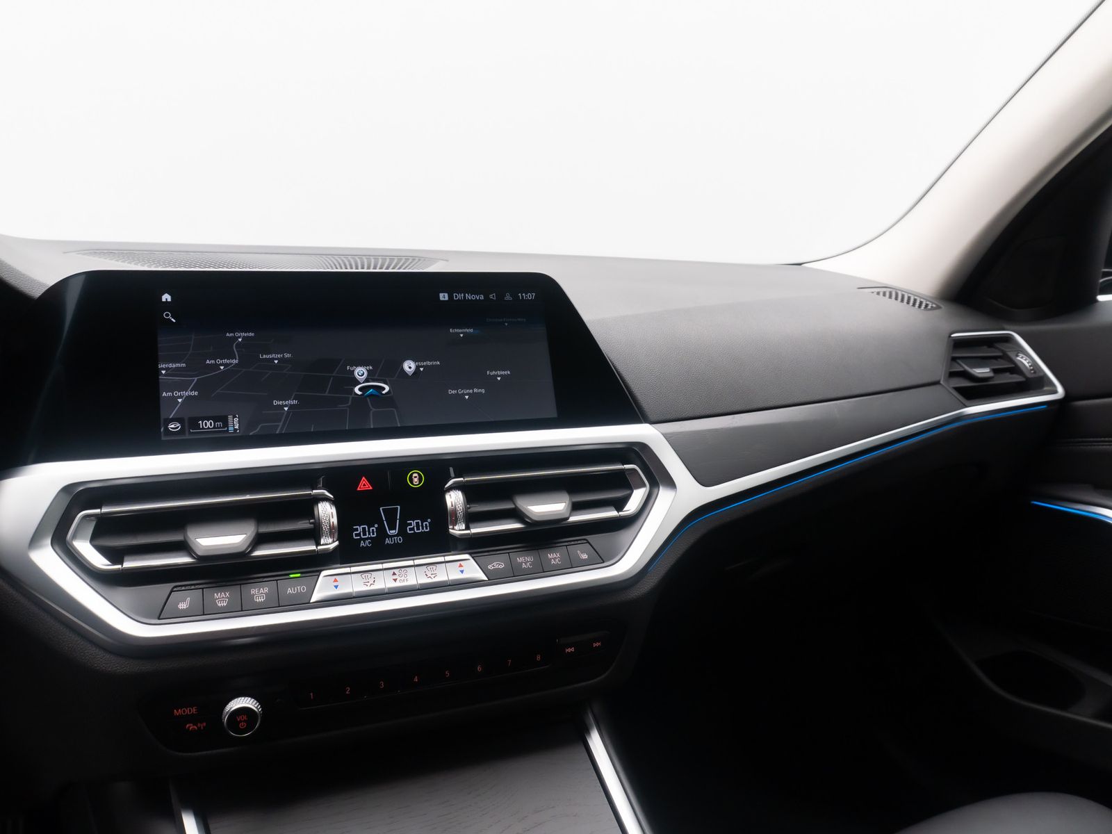 Fahrzeugabbildung BMW 320e Sport Line Alarm DAB Kamera Individual Komf