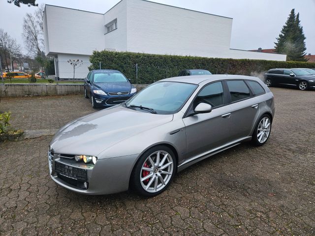 Alfa Romeo Alfa 2.0JTDM,Sport-Paket TI,BI-Xenon,Leder...