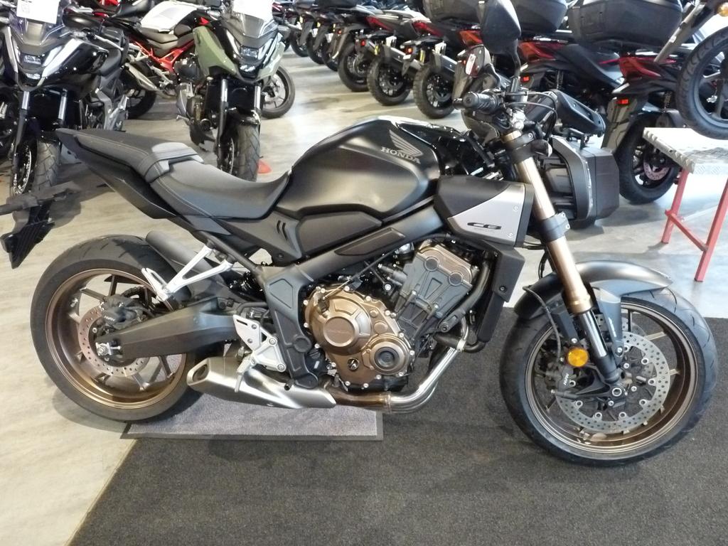 Honda CB650RAR  ED TÜV neu EZ.2025