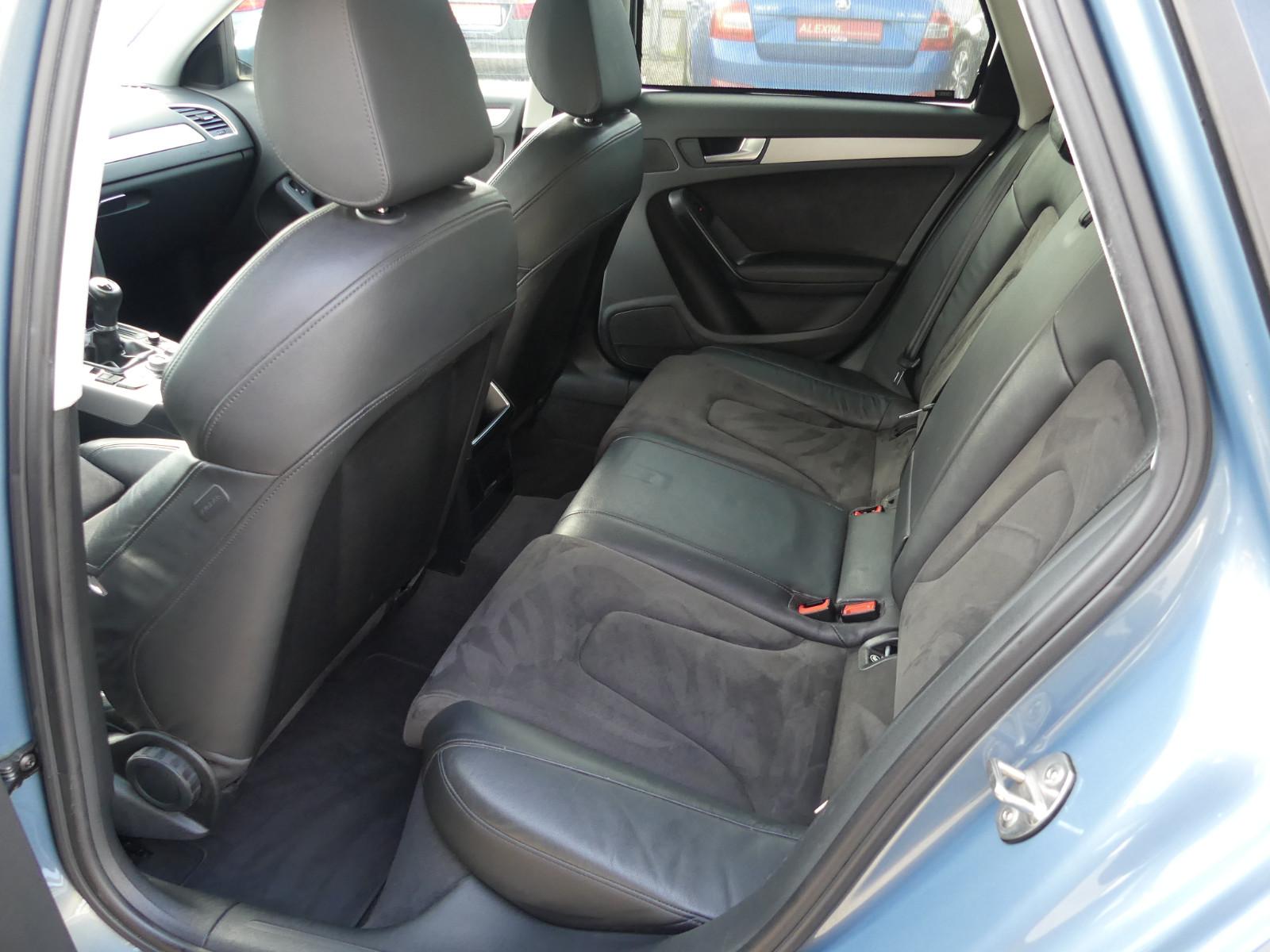 Audi A4 2011 — photo 15