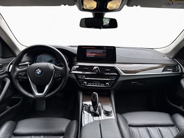 BMW 520 - 12