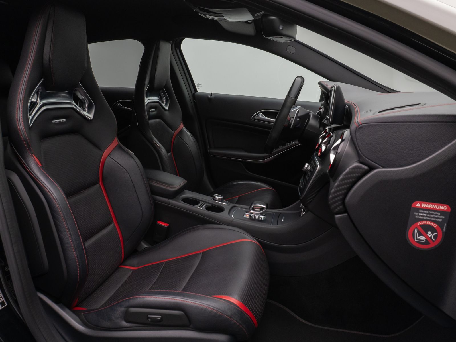 Fahrzeugabbildung Mercedes-Benz A 45 AMG Performance 4Matic Aero H/K Kamera Navi