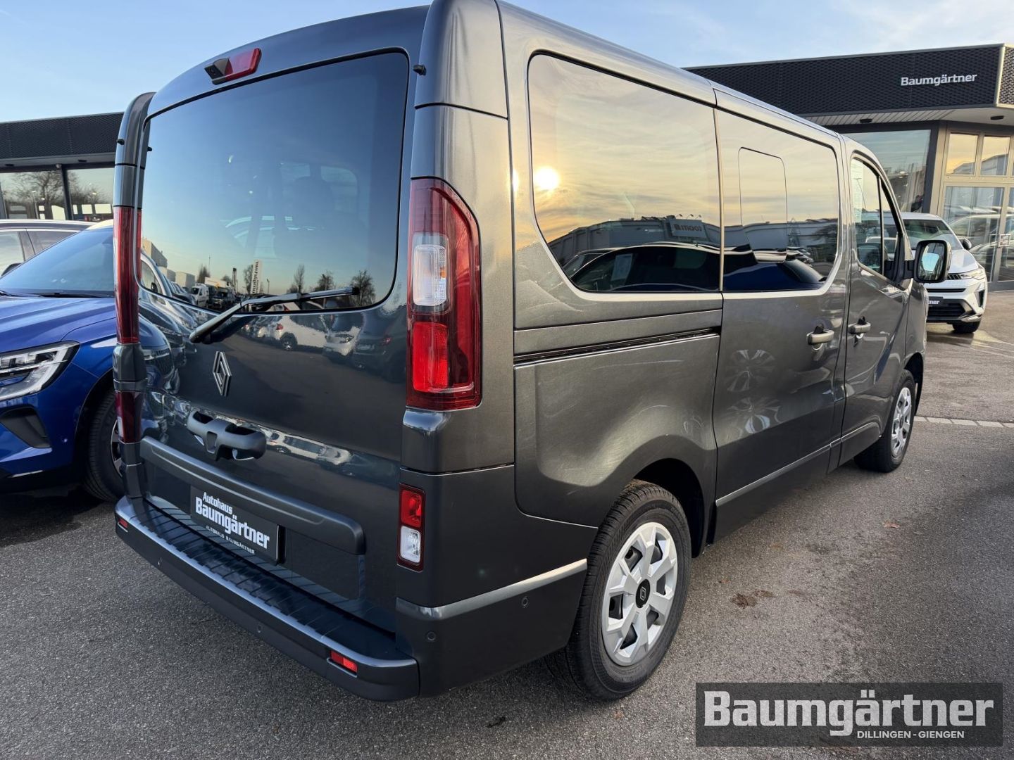 Fahrzeugabbildung Renault Trafic Combi Evolution Blue dCi 150 8-Sitzer
