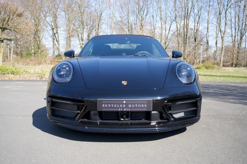 Porsche 992