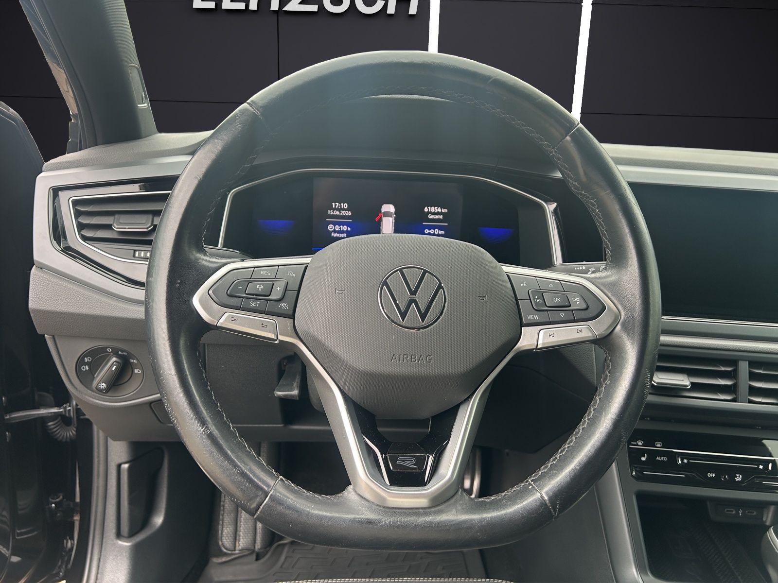 Fahrzeugabbildung Volkswagen Taigo R-Line 1.5 TSI DSG Matrix Navi ACC SHZ Bea
