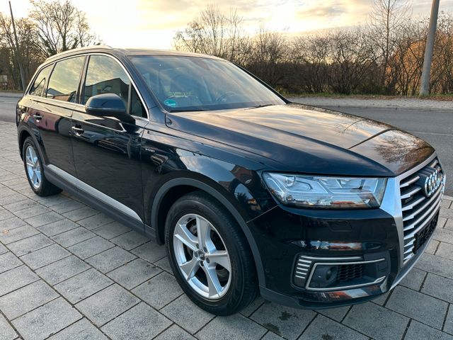 Audi Q7 3.0 TDI e-tron quattro 8 FACH/PANORAMA-DACH