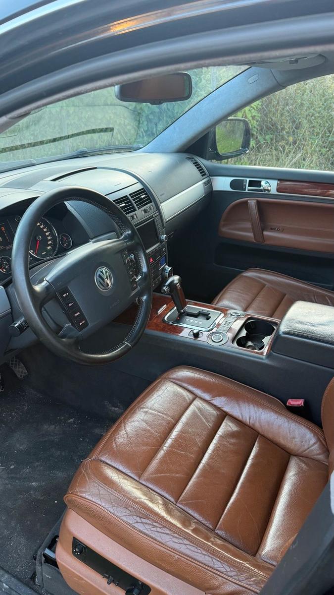 Volkswagen Touareg 2005 — photo 6
