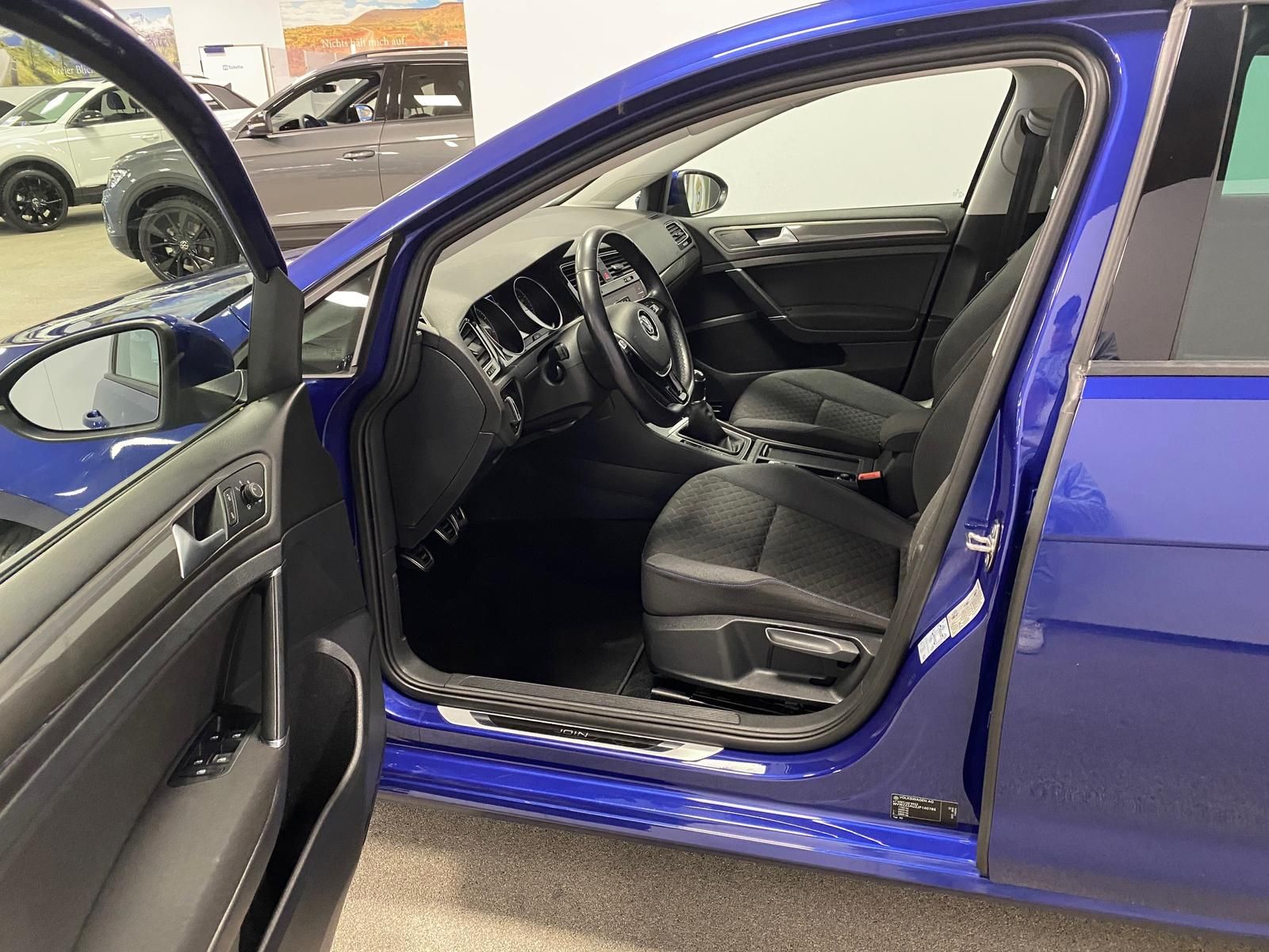 Fahrzeugabbildung Volkswagen Golf 1.0 TSI Join+ALLWETTER+KLIMA+SITZHEIZ+NAVI+