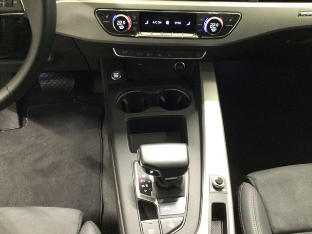 A4 Avant advanced 40 TDI quattro,360 °Kamera,Pan