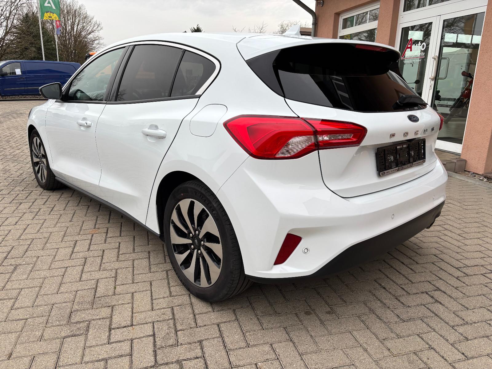 Ford Focus Lim. Cool & Connect, Autom., Kamera