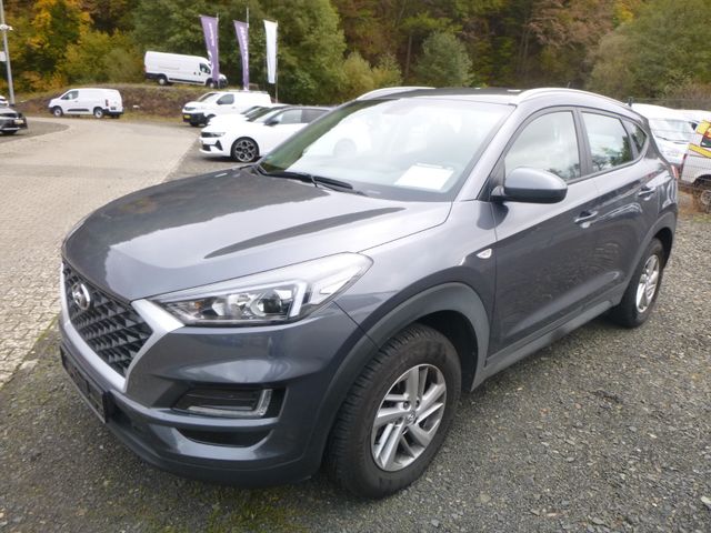 TUCSON Select *8fach bereift