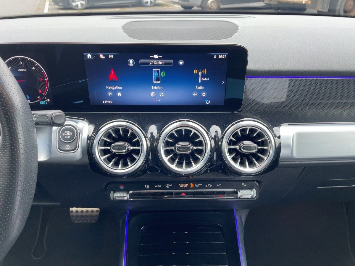 Fahrzeugabbildung Mercedes-Benz GLB 220 d 4M AMG/Night/Kamera/AHK