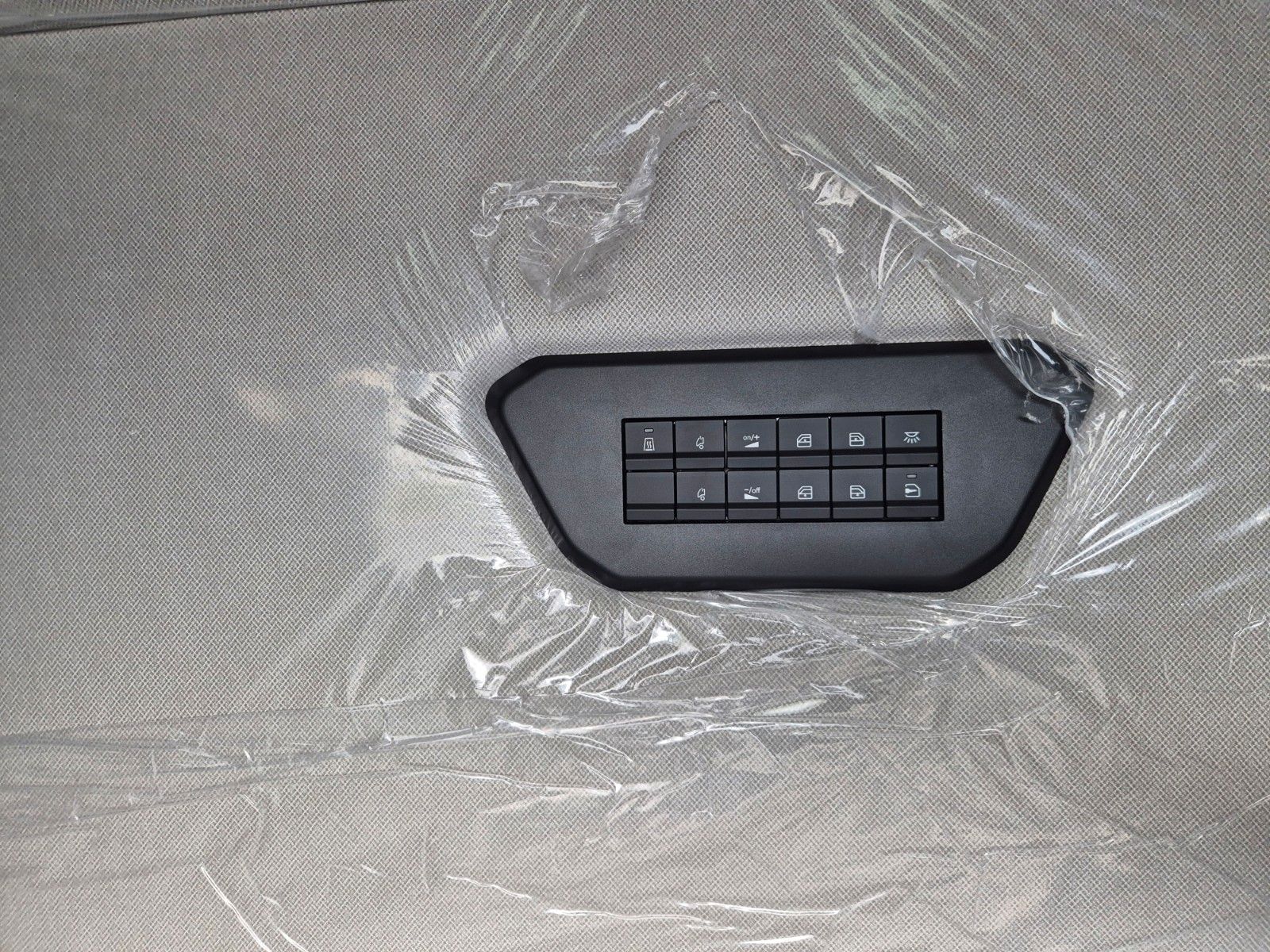 Fahrzeugabbildung Iveco AS280X58Y/ PS ON Hiab FTR18 Funk AHK Bett Cam