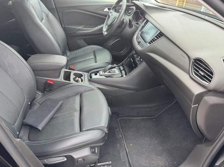 Fahrzeugabbildung Opel Grandland X Plug-in-Hybrid Ultimate LEDER KAMERA