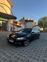 BMW 520d Luxury Line HARMAN KARDON / ADAPTIVE LED