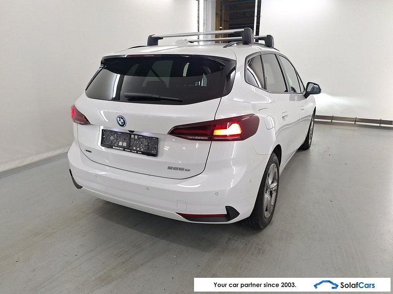 BMW 225 Active Tourer PHEV xDrive Pano LED LC-Pro N imagem 3