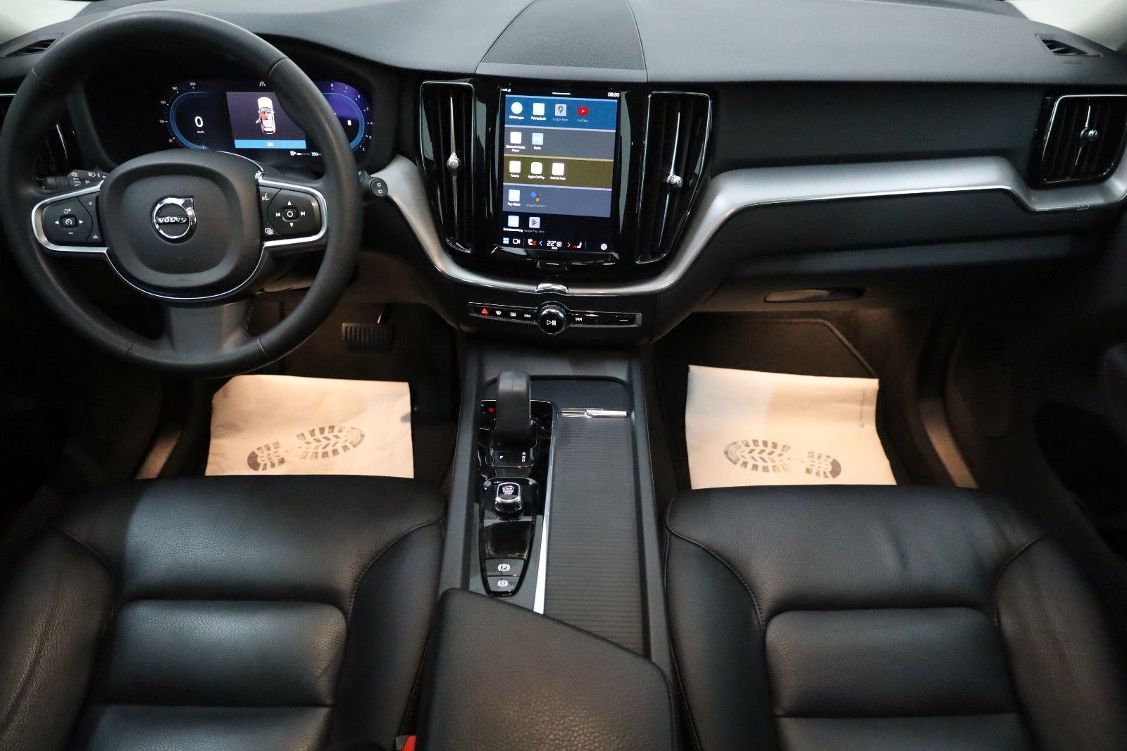 Fahrzeugabbildung Volvo XC60 Momentum Pro Leder,Navi,LED,Panorama,Kamera