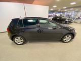 Volkswagen Golf 1.2 TSI BMT Comfortline+NAVI+BLUETOOTH+SHZ+ - mit Benzin-Antrieb: Schwarz, mit Klimaanlage, Bluetooth